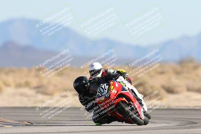 media/Dec-07-2025-CVMA (Sun) [[3e7d2de5dc]]/Race 9-Formula UL Shootout/